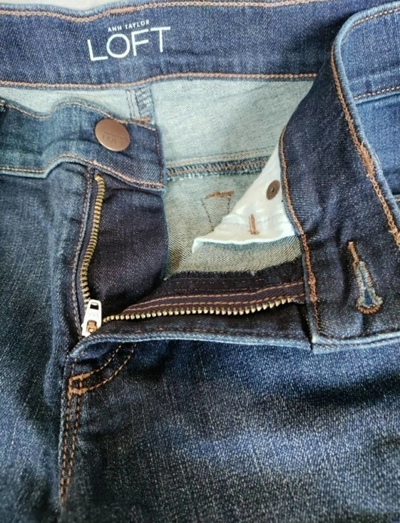 Ann Taylor Loft bermuda Jean Shorts Size 6 (28) Blue NEW - Picture 4 of 4